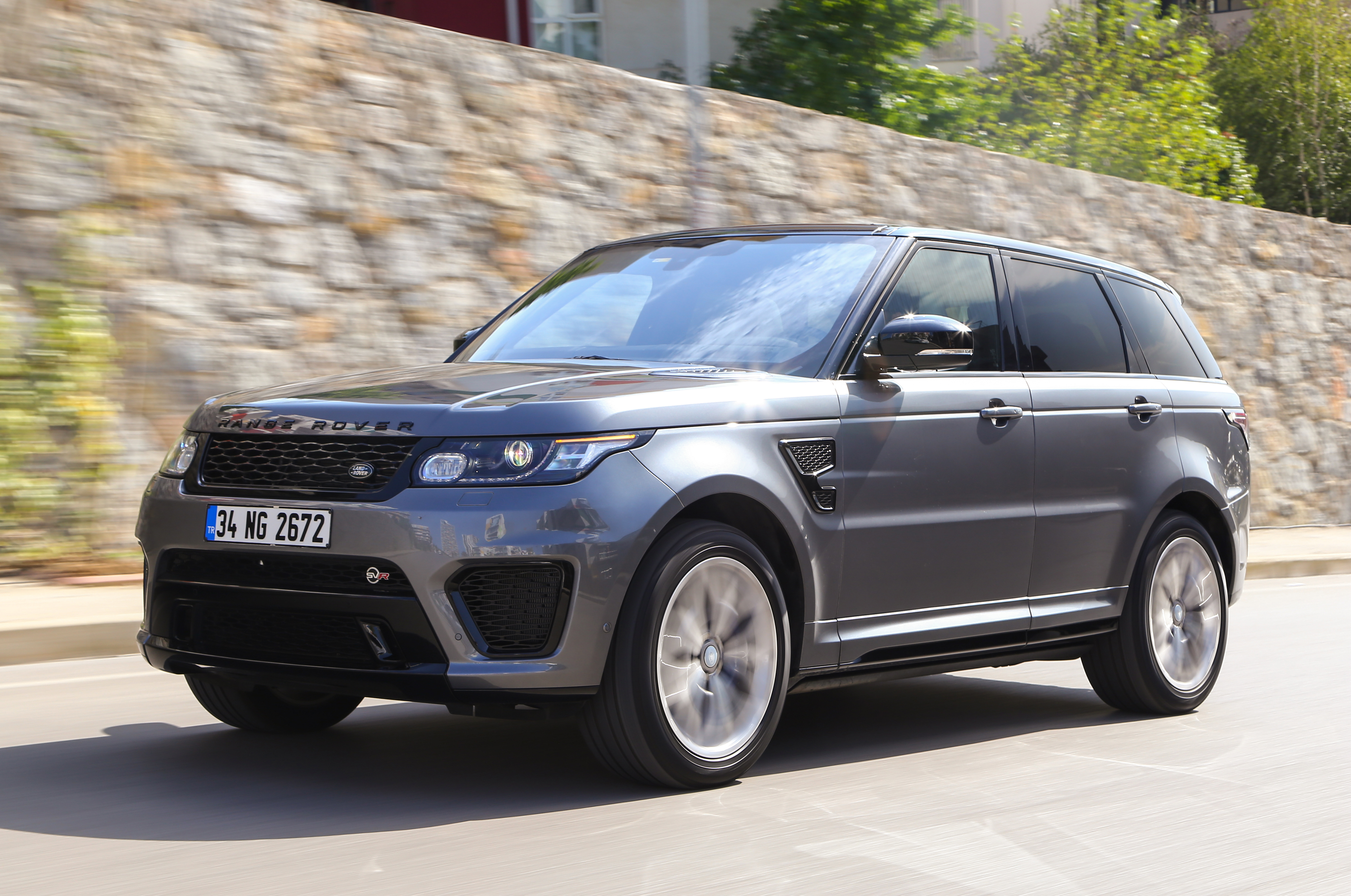 Range Rover Something.jpg